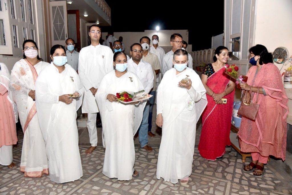 ब्रह्माकुमारी ईश्वरीय विश्व विद्यालय में नवरात्रा पर विख्यात काॅर्डियोलोजिस्ट डाॅ.मोहित दयाल गुप्ता का व्याख्यान